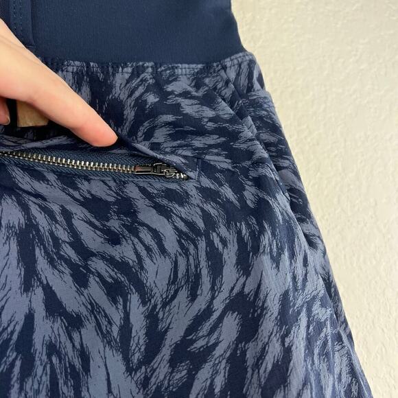 Athleta Ripstop High Rise Printed Trekkie North Shorts Size 2 Abrasion Resistant - Picture 6 of 11